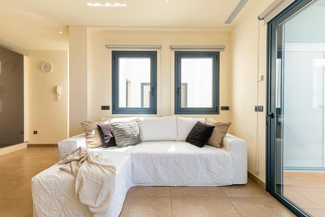 Luxury Holidays Suites, Playa De Los Cristianos Los Cristianos  Bagian luar foto