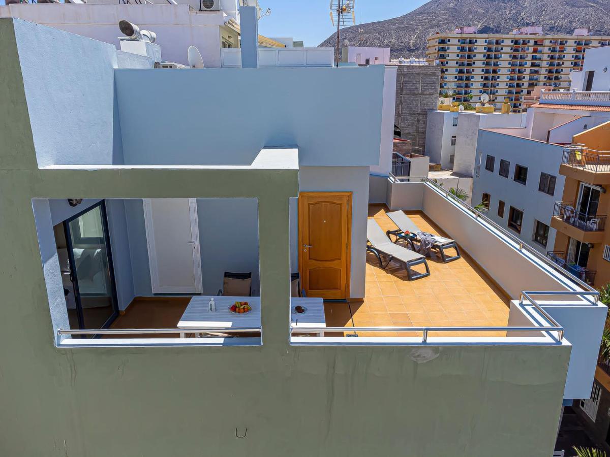 Luxury Holidays Suites, Playa De Los Cristianos Los Cristianos  Bagian luar foto