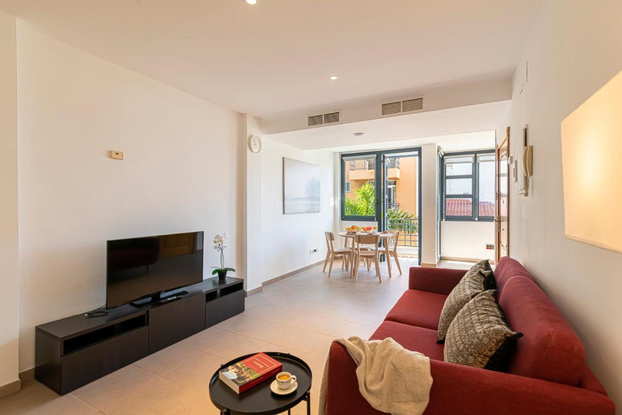 Luxury Holidays Suites, Playa De Los Cristianos Los Cristianos  Bagian luar foto