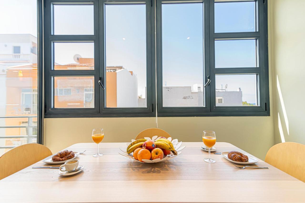 Luxury Holidays Suites, Playa De Los Cristianos Los Cristianos  Bagian luar foto