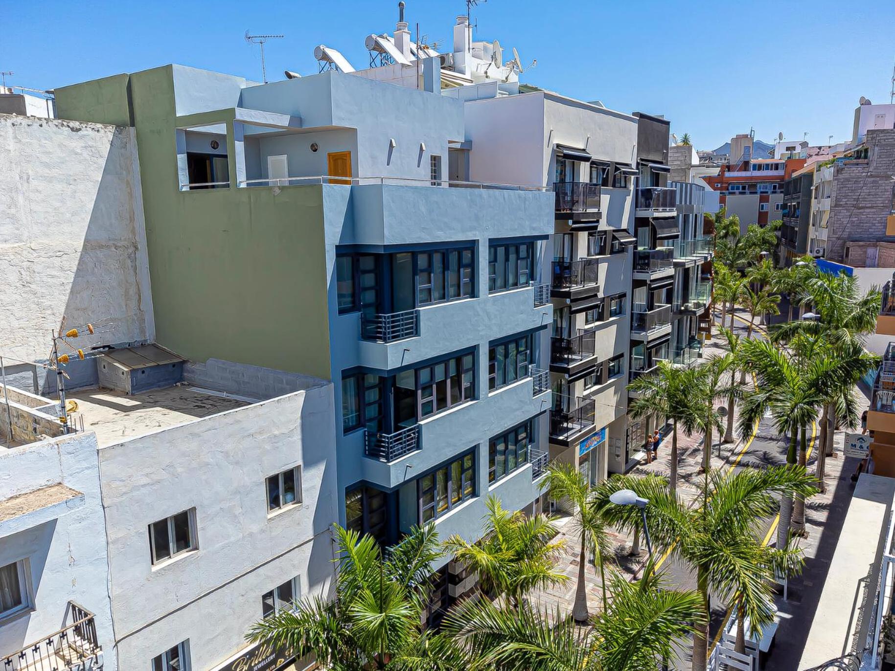 Luxury Holidays Suites, Playa De Los Cristianos Los Cristianos  Bagian luar foto